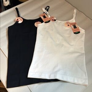 Shapermint Essentials All Day Every Day Scoop Neck Cami Black and White NWT